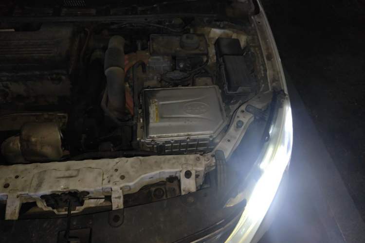 Used BYD Qin New Energy 2014 1.5T Flagship Model Engine Bay Left