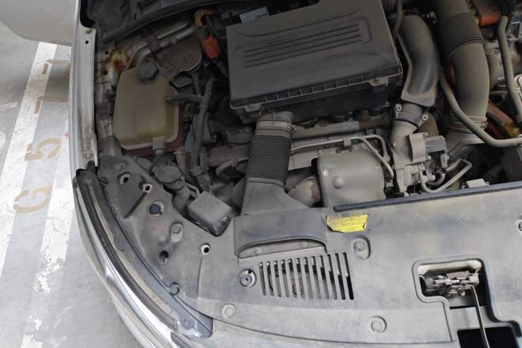 Used BYD Qin New Energy 2014 1.5T Flagship Model Engine Bay Right