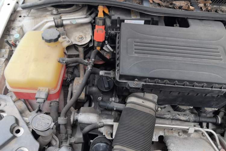 Used BYD Qin New Energy 2014 1.5T Cool Black Knight Flagship Model Engine Bay Right