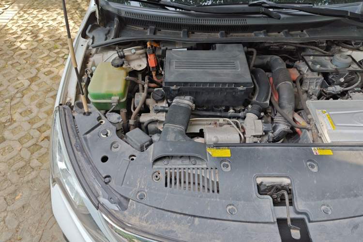 Used BYD Qin New Energy 2014 1.5T Flagship Model Engine Bay Right