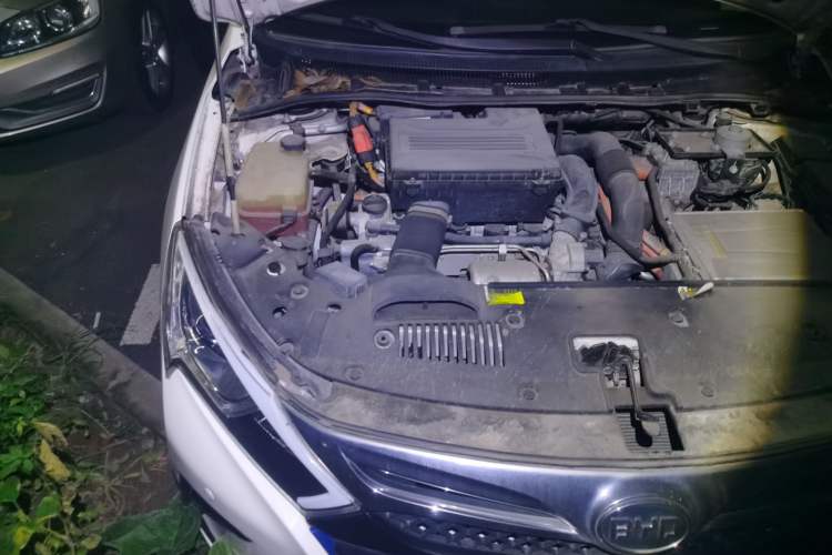 Used BYD Qin New Energy 2014 1.5T Flagship Model Engine Bay Right