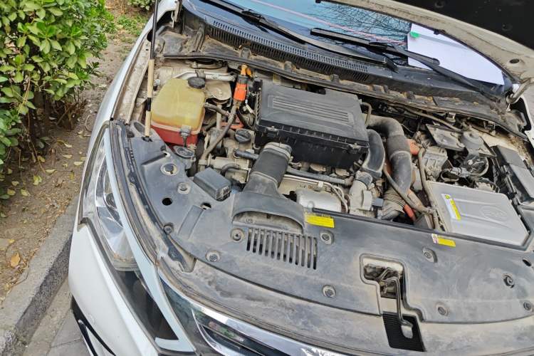 Used BYD Qin New Energy 2014 1.5T Flagship Model Engine Bay Right