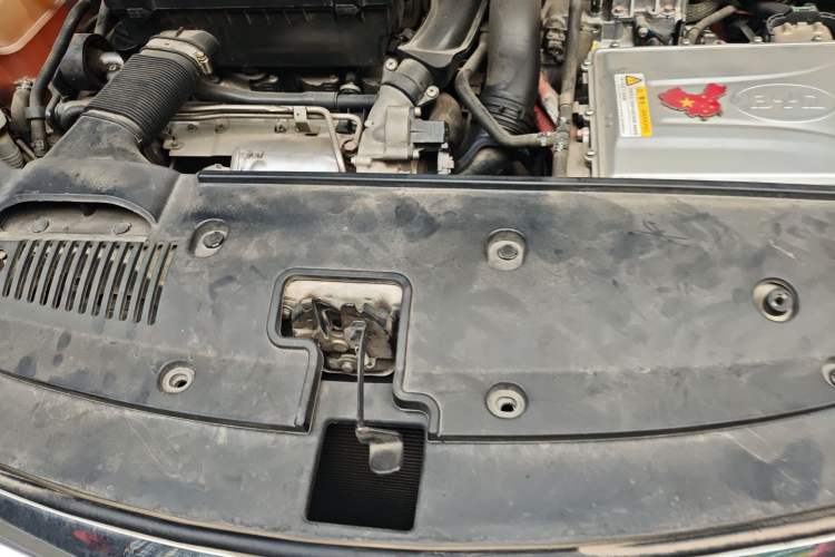 Used BYD Qin New Energy 2014 1.5T Flagship Model Engine Bay