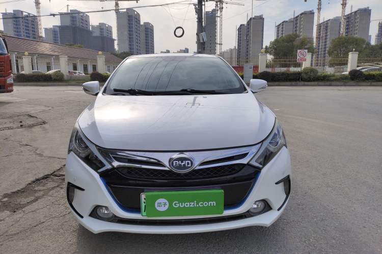 Used BYD Qin New Energy 2014 1.5T Cool Black Knight Flagship Model Exterior 1