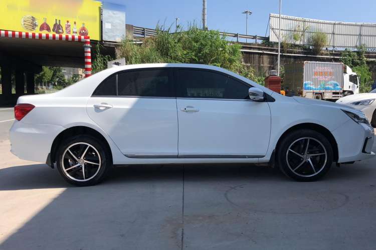 Used BYD Qin New Energy 2014 1.5T Flagship Model Exterior 2