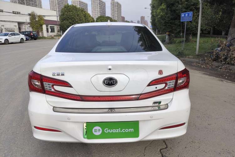 Used BYD Qin New Energy 2014 1.5T Cool Black Knight Flagship Model Exterior 4