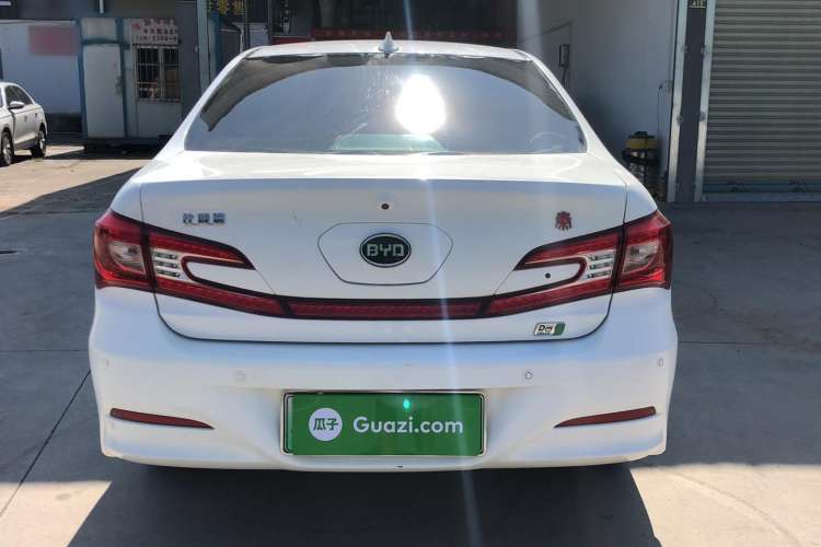 Used BYD Qin New Energy 2014 1.5T Flagship Model Exterior 4