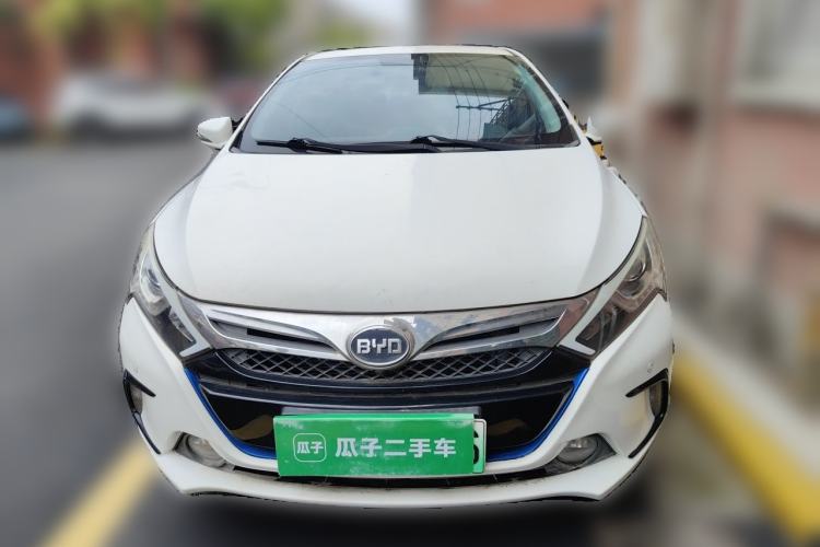 Used BYD Qin New Energy 2014 1.5T Cool Black Knight Flagship Model Front