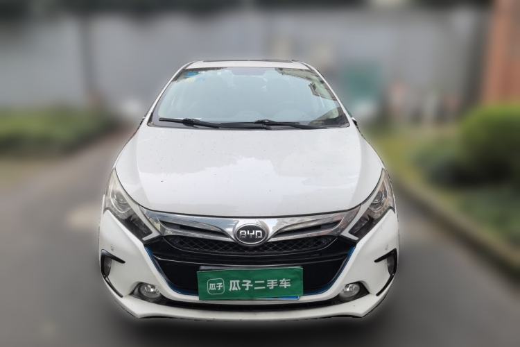 Used BYD Qin New Energy 2014 1.5T Cool Black Knight Flagship Model Front