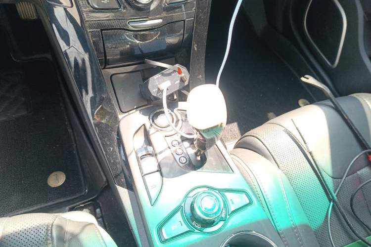 Used BYD Qin New Energy 2014 1.5T Flagship Model Gear Lever