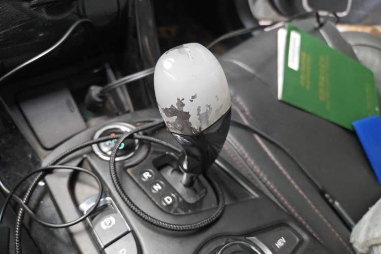 Used BYD Qin New Energy 2014 1.5T Flagship Model Gear Lever
