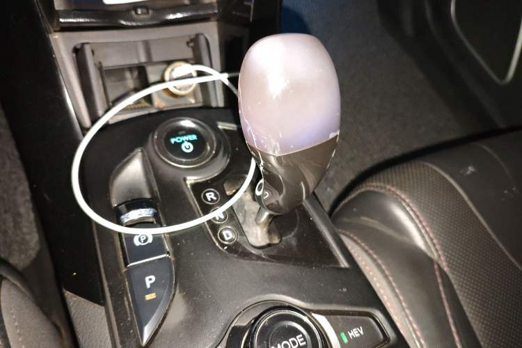 Used BYD Qin New Energy 2014 1.5T Flagship Model Gear Lever