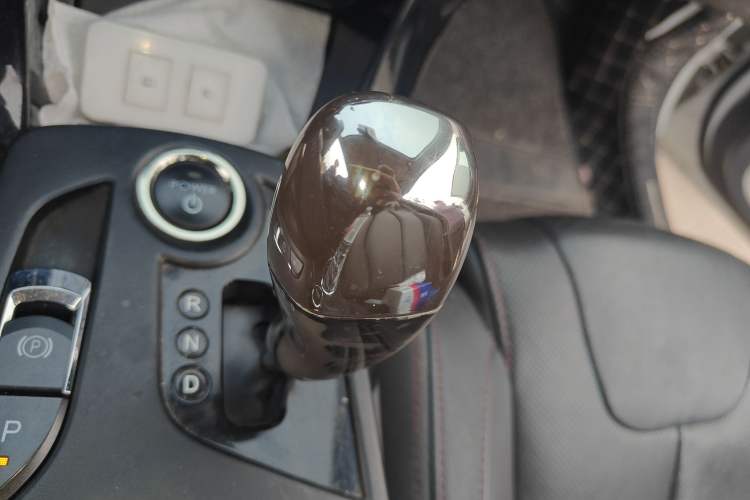 Used BYD Qin New Energy 2014 1.5T Flagship Model Gear Lever