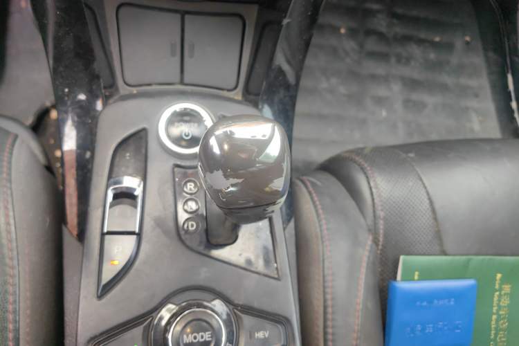 Used BYD Qin New Energy 2014 1.5T Flagship Model Gear Lever