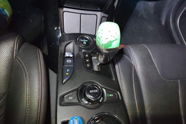 Used BYD Qin New Energy 2014 1.5T Flagship Model Gear Lever