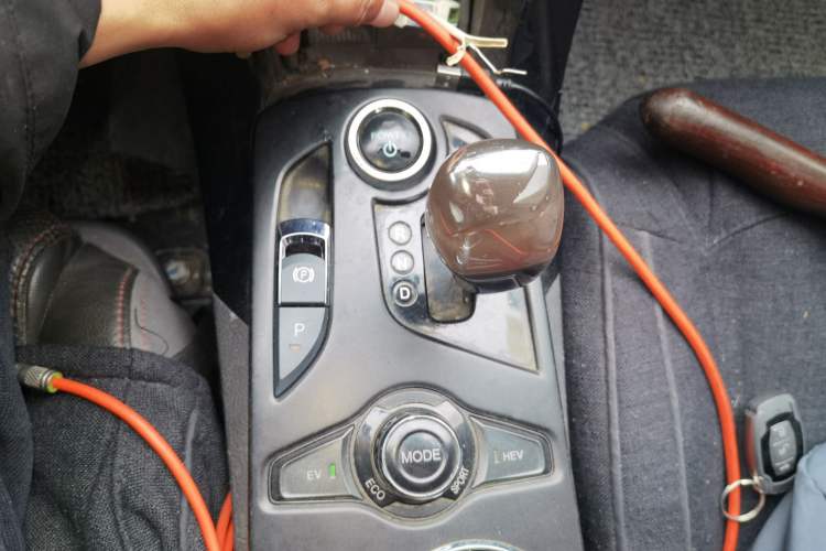 Used BYD Qin New Energy 2014 1.5T Flagship Model Gear Lever