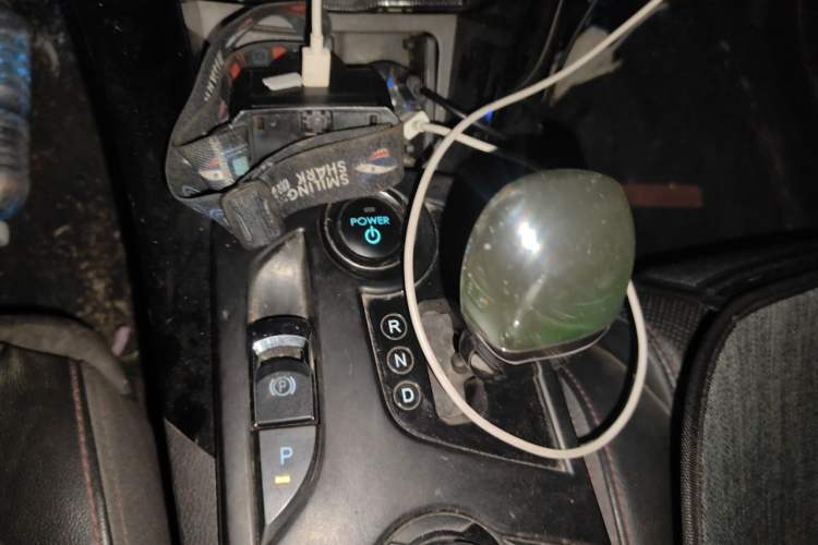 Used BYD Qin New Energy 2014 1.5T Flagship Model Gear Lever