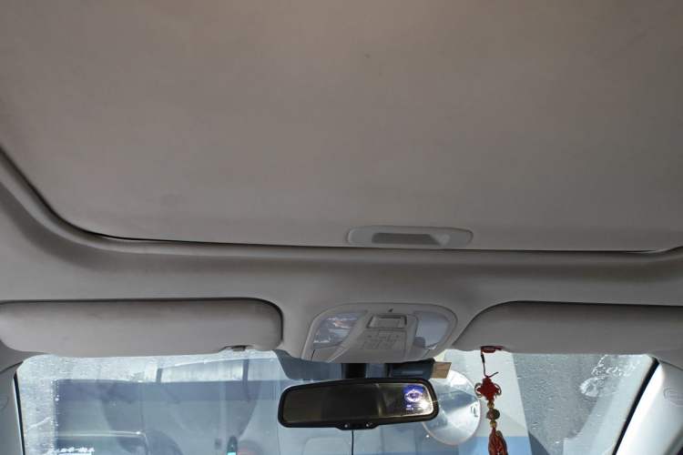 Used BYD Qin New Energy 2014 1.5T Flagship Model Headliner