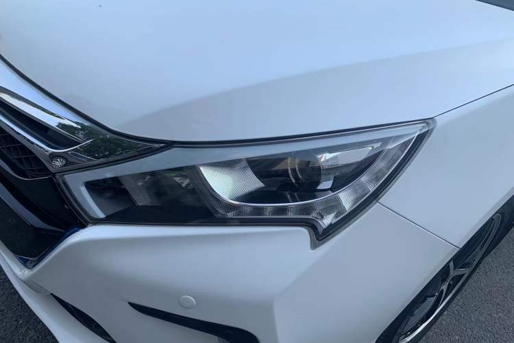 Used BYD Qin New Energy 2014 1.5T Cool Black Knight Flagship Model Left Front Headlight