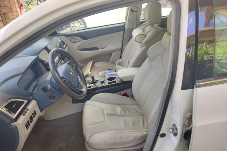 Used BYD Qin New Energy 2014 1.5T Flagship Model Left Front Seat