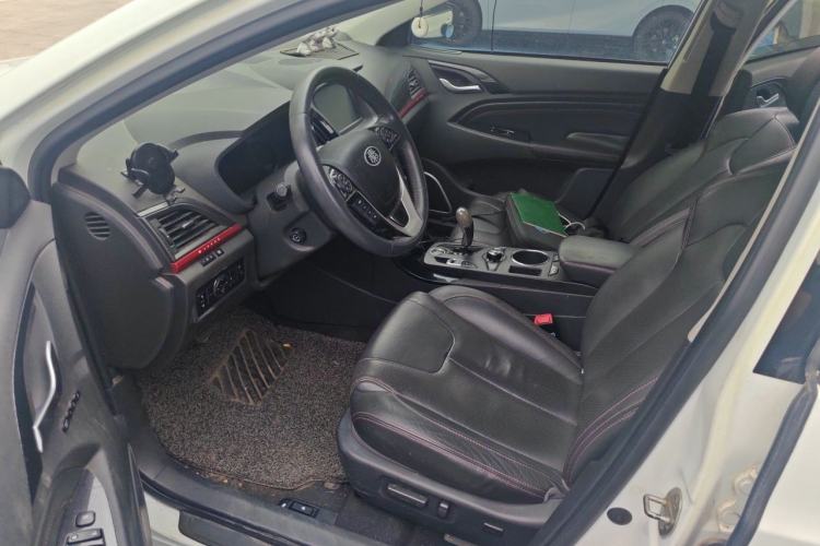 Used BYD Qin New Energy 2014 1.5T Flagship Model Left Front Seat
