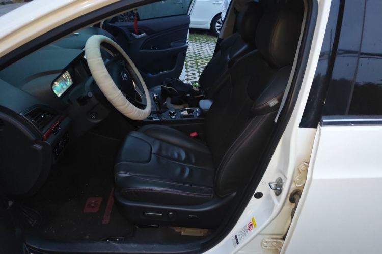 Used BYD Qin New Energy 2014 1.5T Flagship Model Left Front Seat