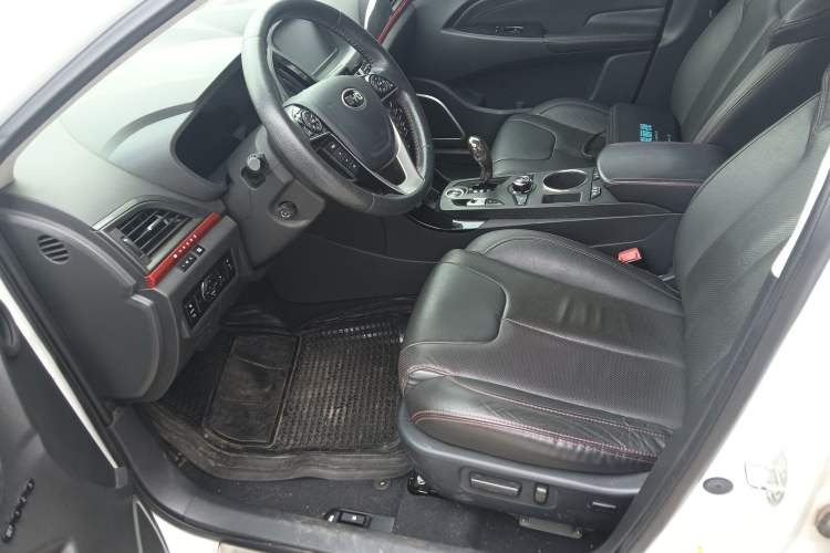 Used BYD Qin New Energy 2014 1.5T Flagship Model Left Front Seat