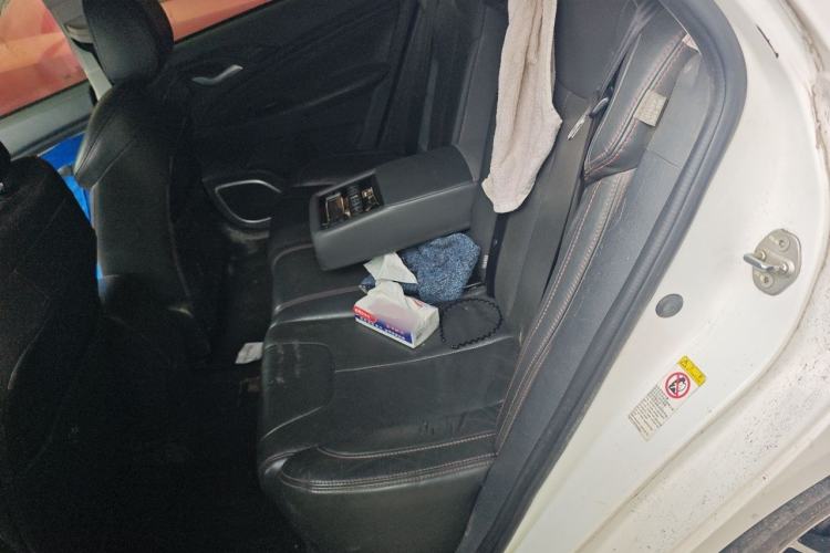 Used BYD Qin New Energy 2014 1.5T Flagship Model Left Rear Seat