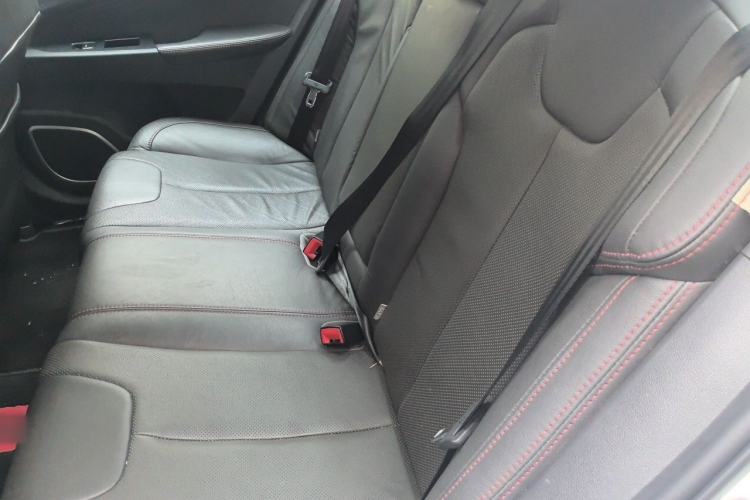 Used BYD Qin New Energy 2014 1.5T Cool Black Knight Flagship Model Left Rear Seat