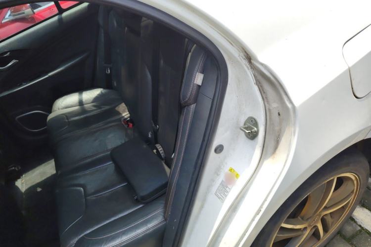 Used BYD Qin New Energy 2014 1.5T Flagship Model Left Rear Seat