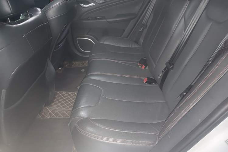 Used BYD Qin New Energy 2014 1.5T Cool Black Knight Flagship Model Left Rear Seat