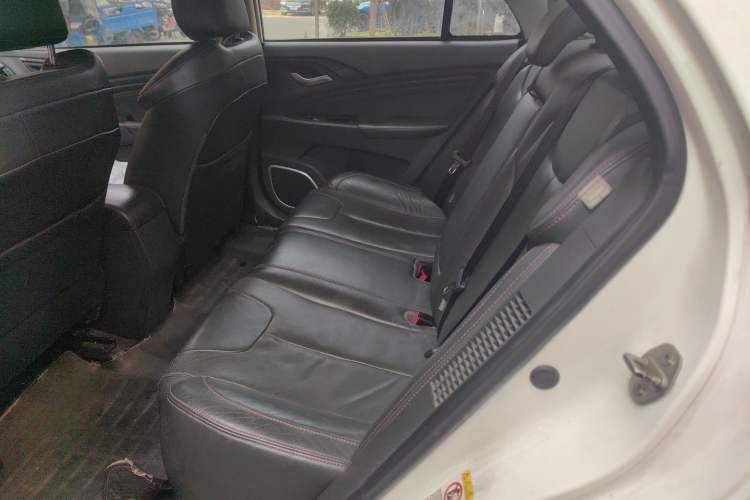 Used BYD Qin New Energy 2014 1.5T Flagship Model Left Rear Seat