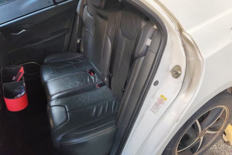 Used BYD Qin New Energy 2014 1.5T Flagship Model Left Rear Seat