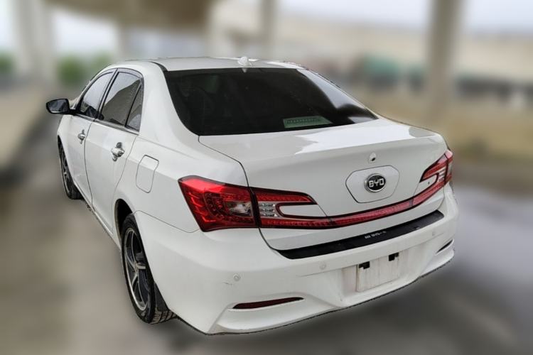 Used BYD Qin New Energy 2014 1.5T Flagship Model Rear Left 45 Deg