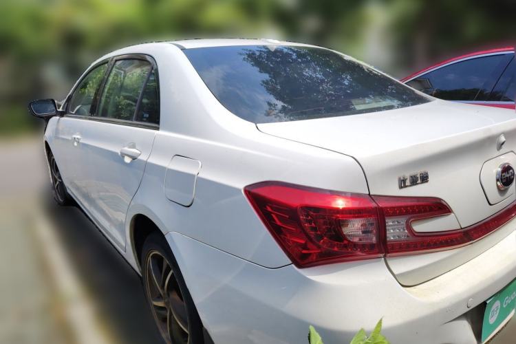 Used BYD Qin New Energy 2014 1.5T Flagship Model Rear Left 45 Deg