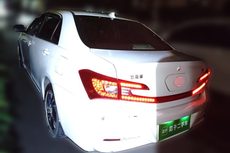 Used BYD Qin New Energy 2014 1.5T Flagship Model Rear Left 45 Deg