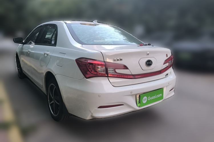 Used BYD Qin New Energy 2014 1.5T Flagship Model Rear Left 45 Deg