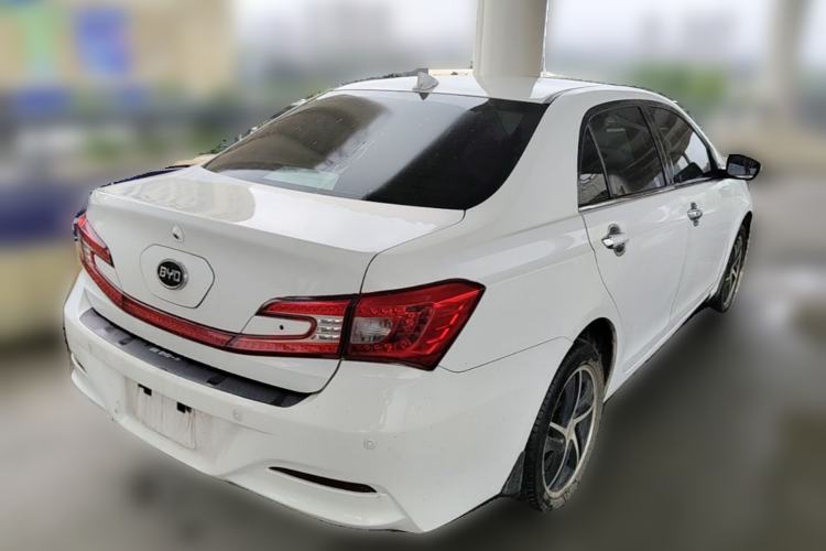 Used BYD Qin New Energy 2014 1.5T Flagship Model Rear Right 45 Deg