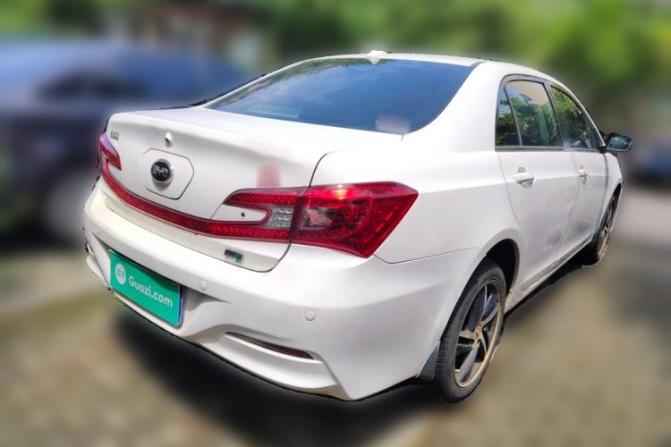 Used BYD Qin New Energy 2014 1.5T Flagship Model Rear Right 45 Deg