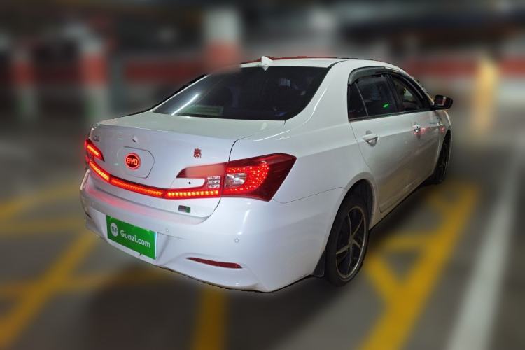 Used BYD Qin New Energy 2014 1.5T Flagship Model Rear Right 45 Deg