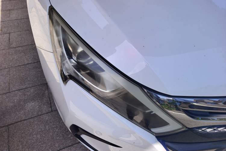 Used BYD Qin New Energy 2014 1.5T Flagship Model Right Front Headlight