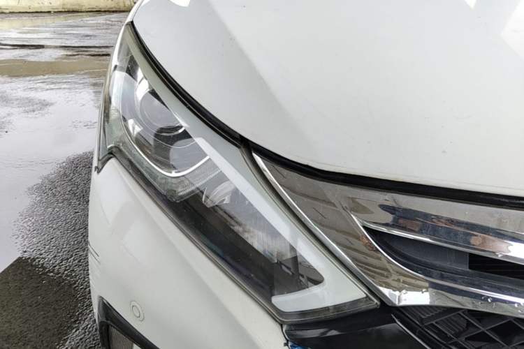Used BYD Qin New Energy 2014 1.5T Flagship Model Right Front Headlight