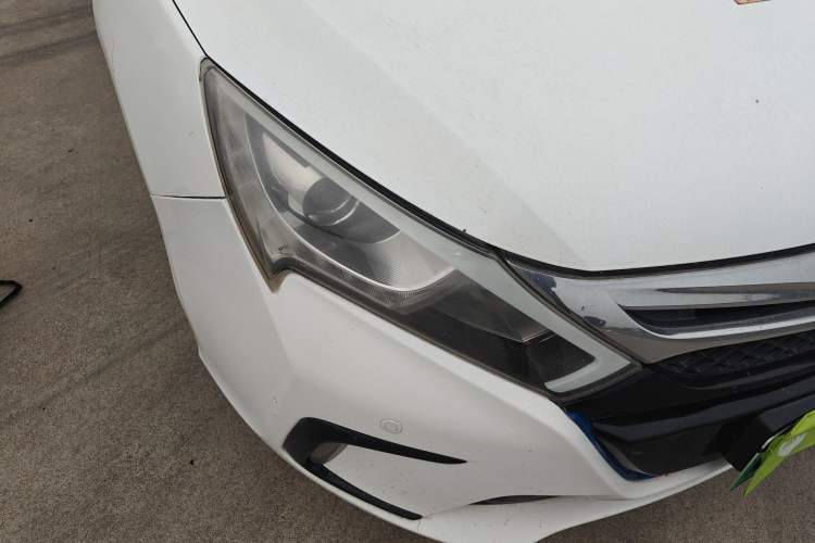 Used BYD Qin New Energy 2014 1.5T Flagship Model Right Front Headlight