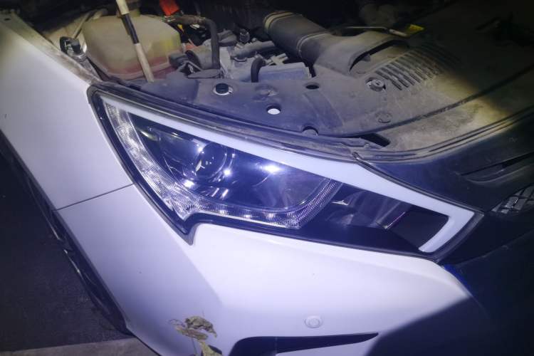 Used BYD Qin New Energy 2014 1.5T Flagship Model Right Front Headlight