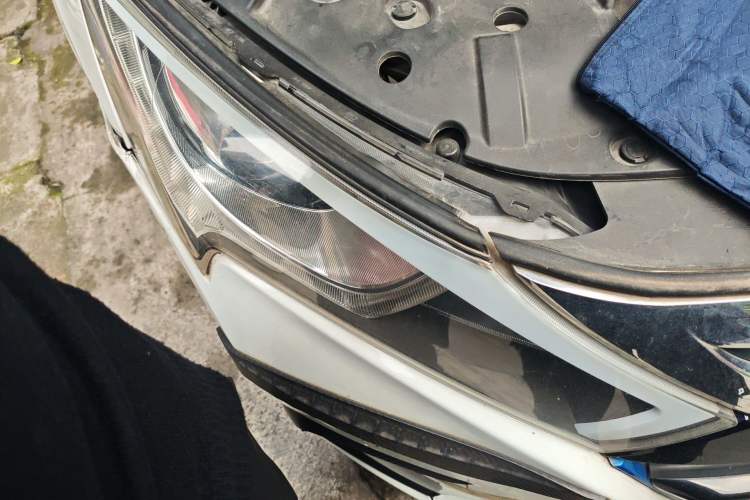 Used BYD Qin New Energy 2014 1.5T Flagship Model Right Front Headlight