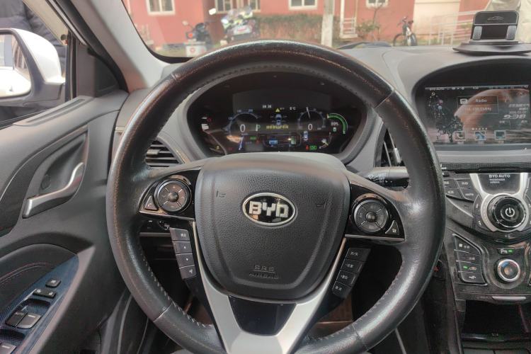 Used BYD Qin New Energy 2014 1.5T Flagship Model Steering Wheel