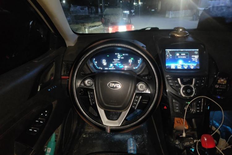 Used BYD Qin New Energy 2014 1.5T Flagship Model Steering Wheel