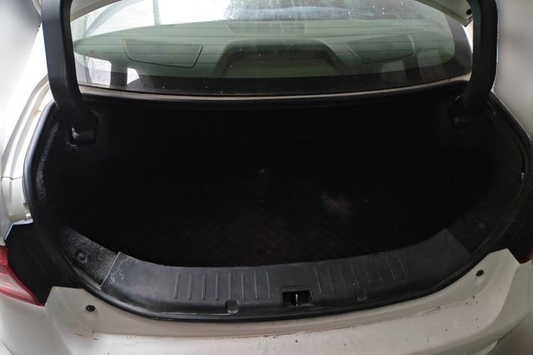Used BYD Qin New Energy 2014 1.5T Flagship Model Trunk