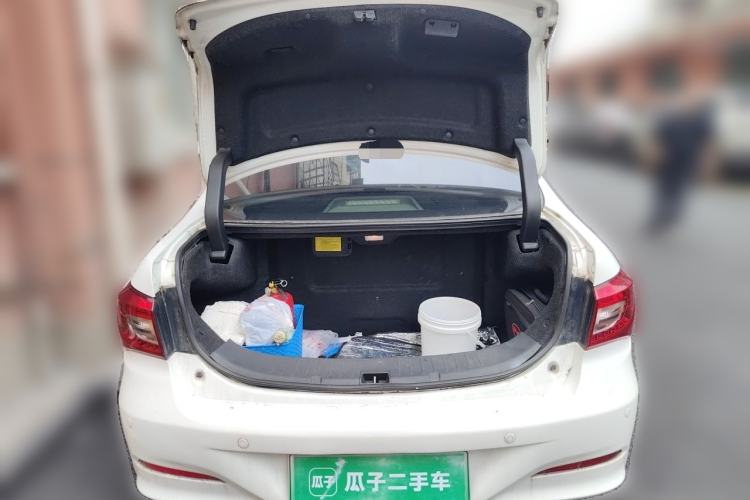 Used BYD Qin New Energy 2014 1.5T Cool Black Knight Flagship Model Trunk