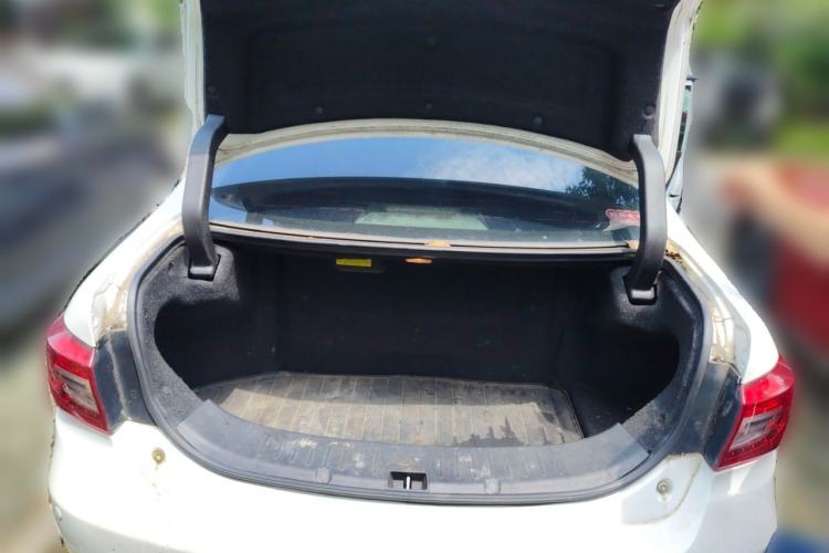 Used BYD Qin New Energy 2014 1.5T Flagship Model Trunk